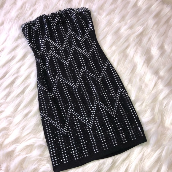 Black studded dress - Picture 4 of 7